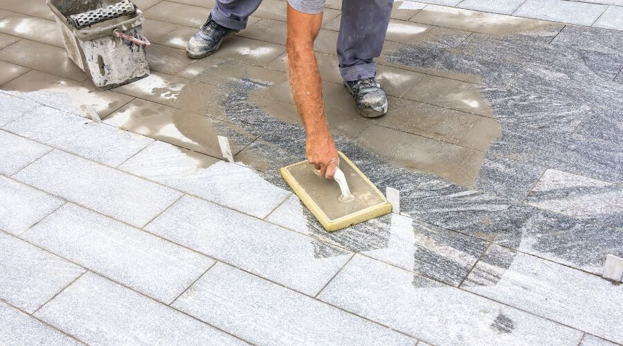 Professional gutter cleaning in Montezuma, IA